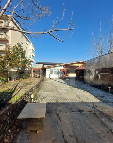 Spatiu Comercial cu 2 camere+beci, teren 400mp - 5