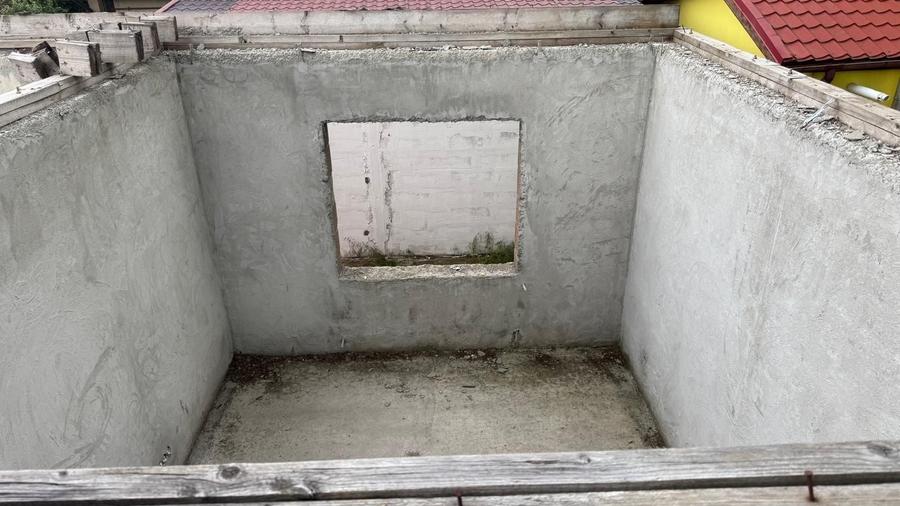 Teren cu casa la rosu in Domnesti - 1