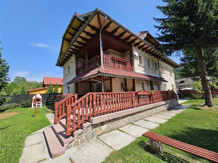 Vila cu vedere la Muntii Bucegi - 560 mpc si 963 mp teren - Zamora - 1