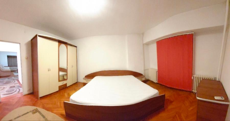UNIRII CENTRAL, 4 camere-decomandat- Bloc MONOLIT - PROPRIETAR - 5