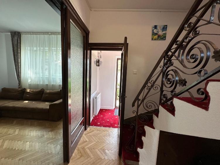 Casa cu etaj in zona Parcului Circului complet mobilata curte amenajata zona Tei - 4