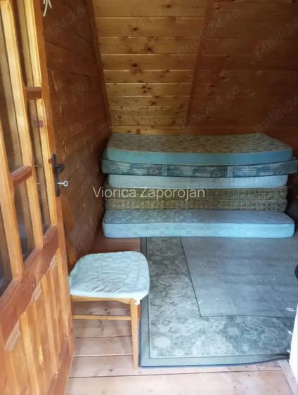 Vand cabana intr-un loc de poveste, in sta?iunea Muntele Bai?orii, inainte de cabana Militarilor.