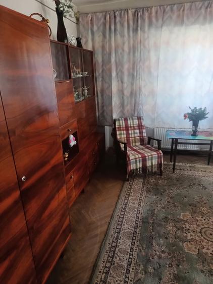 Dau in chirie apartament cu 2 camere, Calea Aradului, etaj. 1 - 2