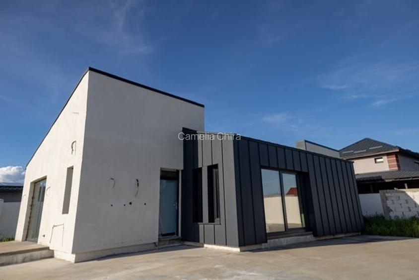 Casă cu 3 camere în Mocira