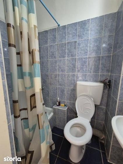 Inchiriez garsoniera strada Poienitei zona Decebal LIDL Penny etaj 2 - 4