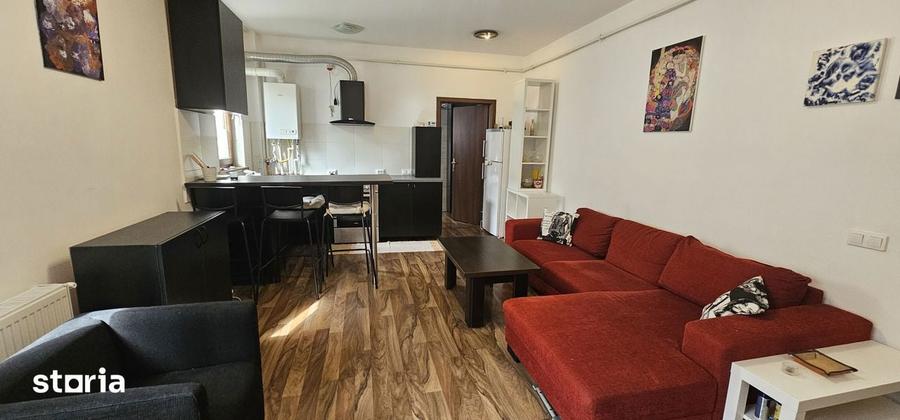 Apartament cu balcon ?i mobilier, 2 camere, etaj 1 - 5