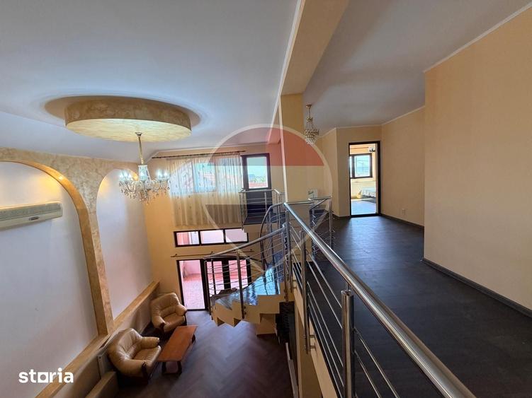 Casă cu 4 camere cu Teren 460 Mp în Cernele