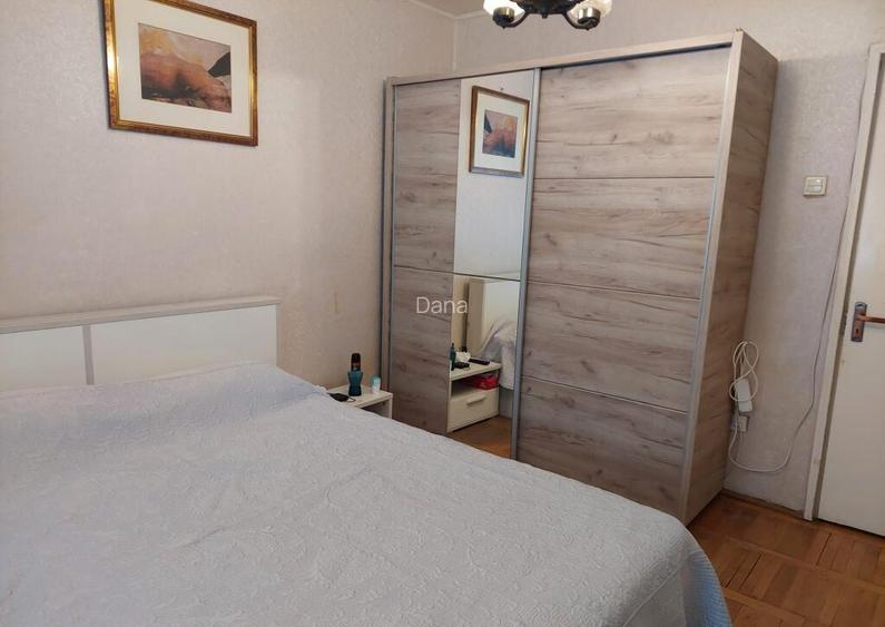 Apartament 2 camere, decomandat, zona Victoria Apartament 2 camere, decomandat, zona Victoria