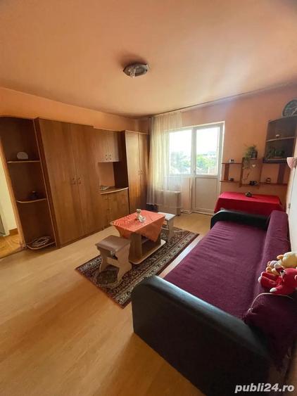 Vand apartament cu 2 camere - zona Gojdu - 2