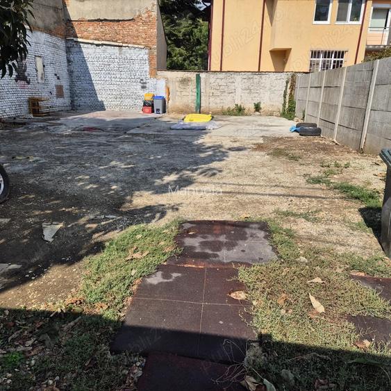 Inchiriez teren intravilan Inchiriez teren intravilan