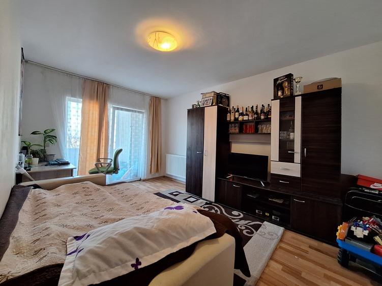 Apartament cu 2 camere, decomandat, balcon, zona Terra - 2