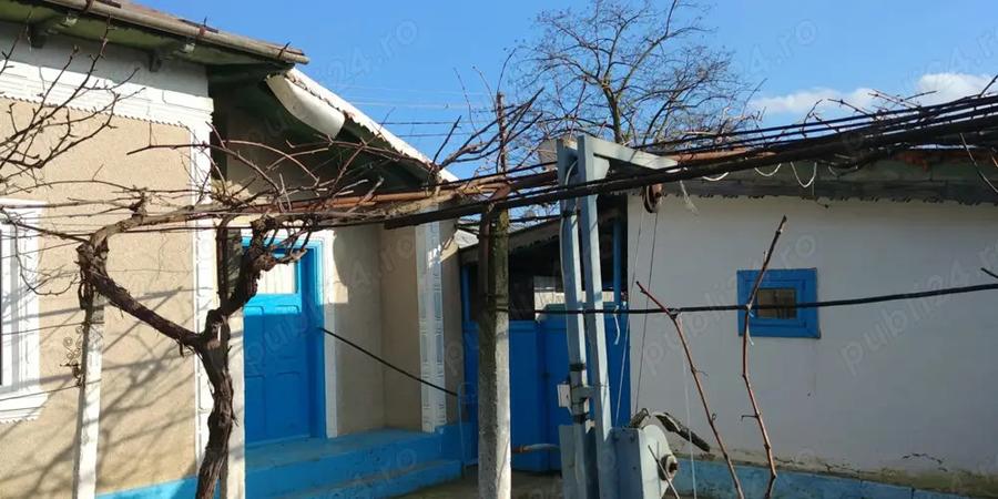 Vand casa com. Nufaru - 2