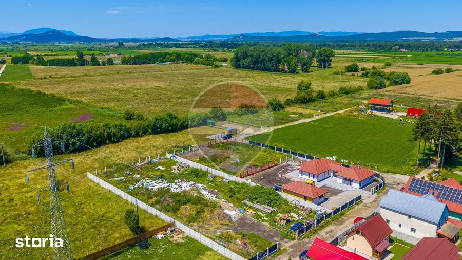 Teren de 1376 mp, în Prejmer