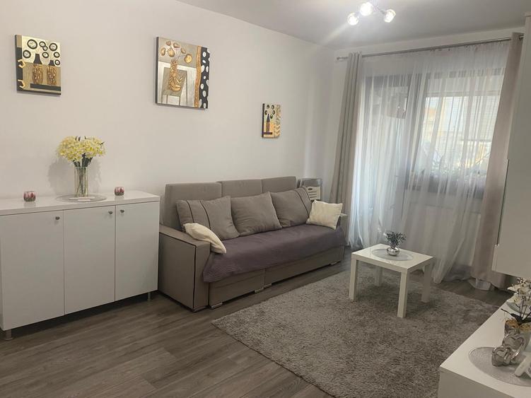 Apartament cu 2 camere decomandat în Berceni