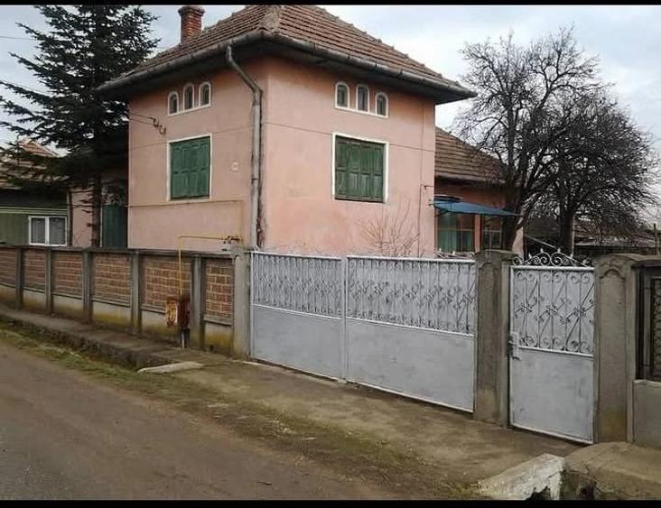 Casă cu Teren 1400 Mp în Cistei