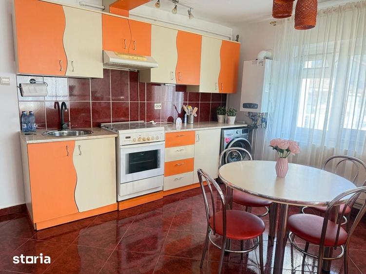 Apartament cu 4 camere decomandat în Micro 3