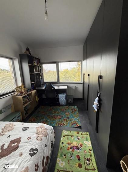 Casă cu 4 camere în Luna