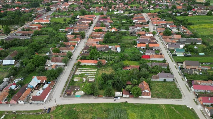 Teren Construcții intravilan de 1150 mp, în Rotbav