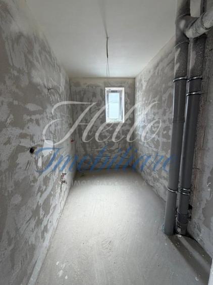 Apartament de vanzare semidecomandat ,3 camere 57 mp , zona Sesul de Sus - 4