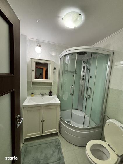 Apartament cu 4 camere decomandat în Exterior Vest