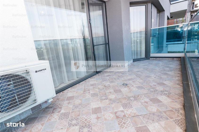 Apartament cu 2 camere semidecomandat, mobilat în Tei