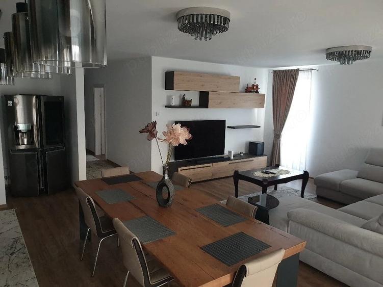 Apartament cu 4 camere decomandat în Șelimbăr