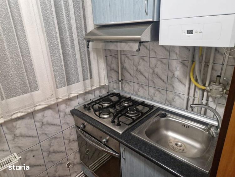 Apartament cu 2 camere decomandat, mobilat în Central