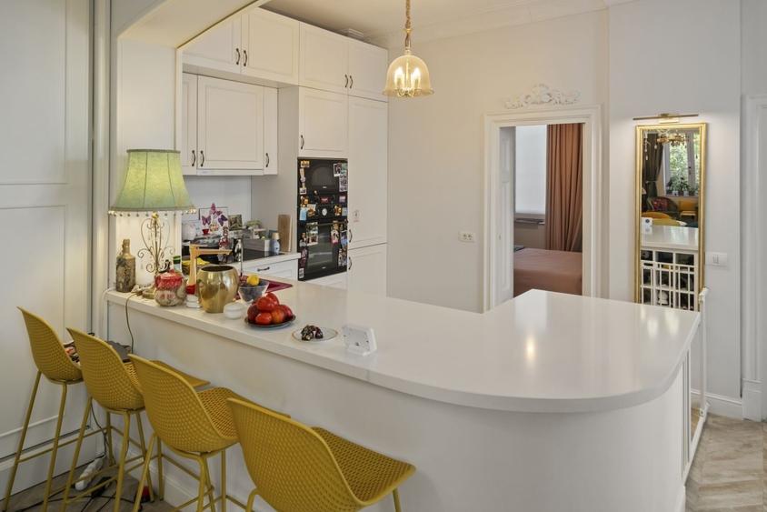 Apartament cu 3 camere decomandat, mobilat în Domenii