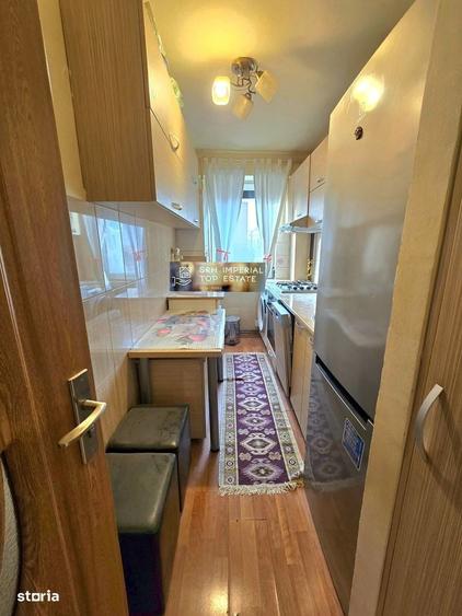 Apartament cu 2 camere semidecomandat, mobilat în Central