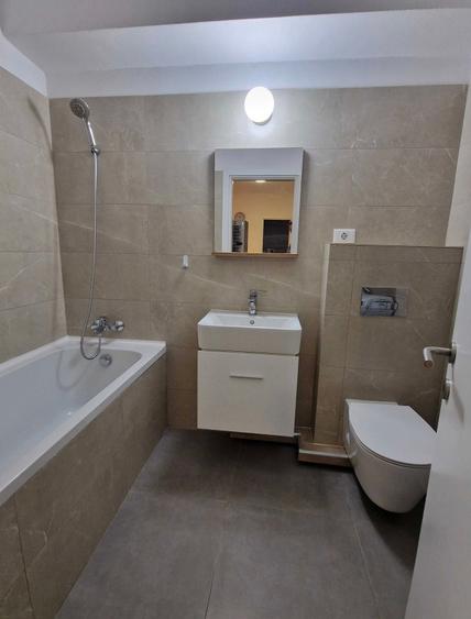 Apartament cu 2 camere semidecomandat în Păcii