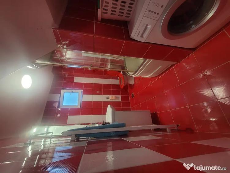 Casă cu 5 camere în Exterior Vest