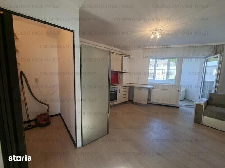 Apartament cu 2 camere decomandat în Tractorul
