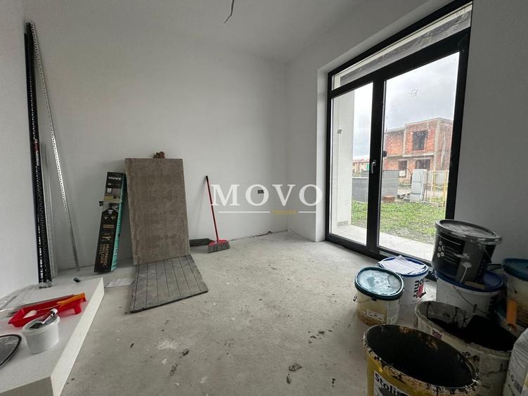 Casă individuală cu 5 camere cu Canalizare în Săcălaz