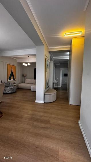 Apartament cu 3 camere în Central — fotografia 3