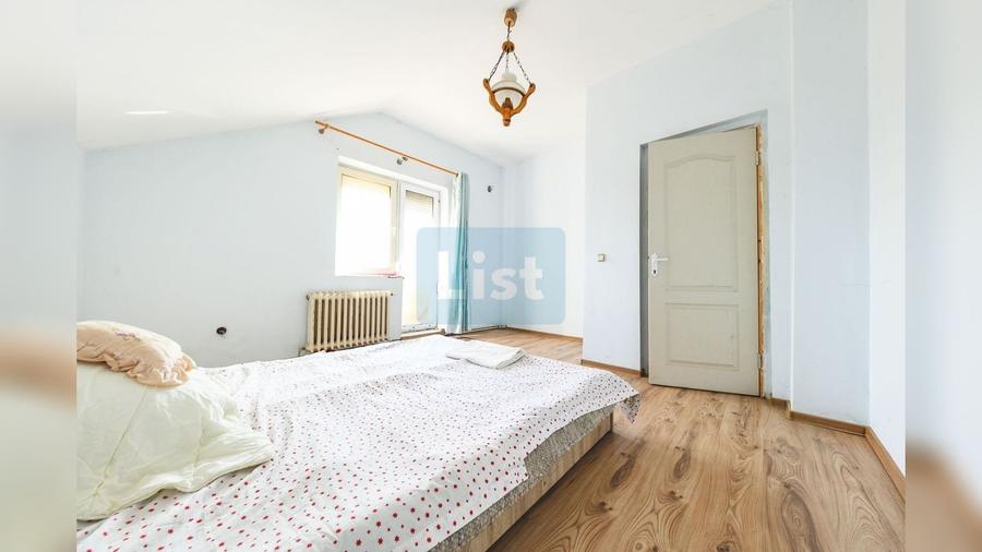 Casă cu 5 camere cu Teren 350 Mp în Iris