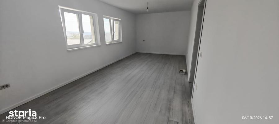 Casă cu 4 camere cu Teren 600 Mp în Valea Lupului