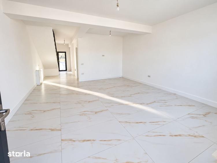Casă cu 4 camere cu Teren 200 Mp în Central