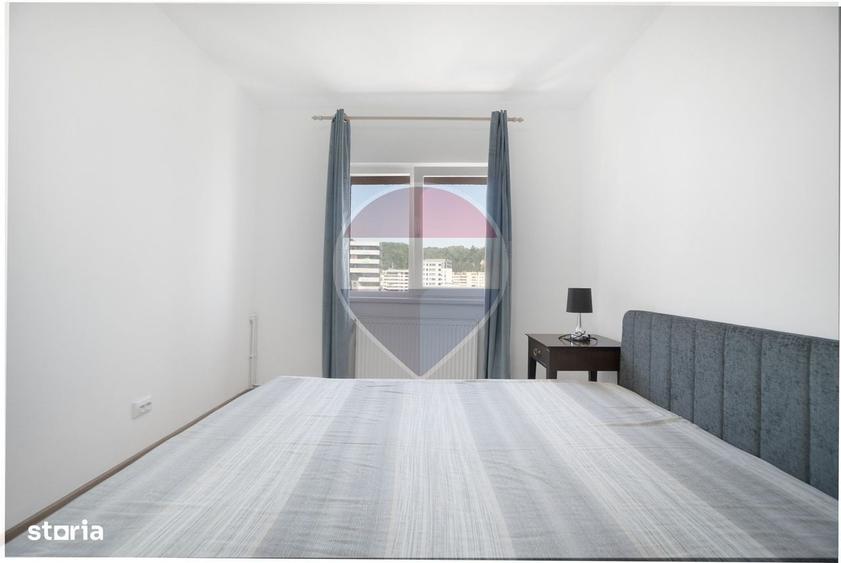 Apartament cu 4 camere decomandat în Răcădău