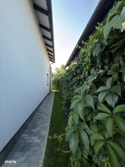 Casă cu 4 camere în Sânmihaiu Român