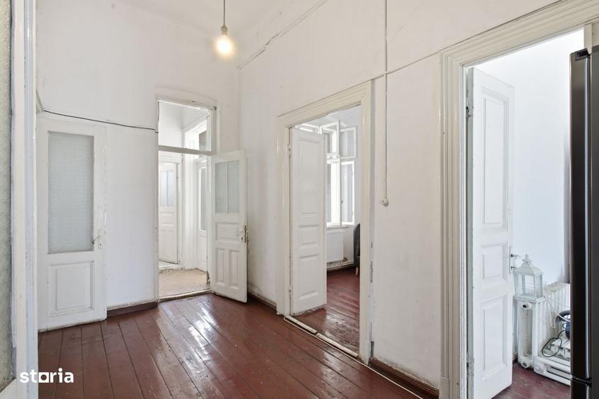 Apartament cu 4 camere în Ultracentral