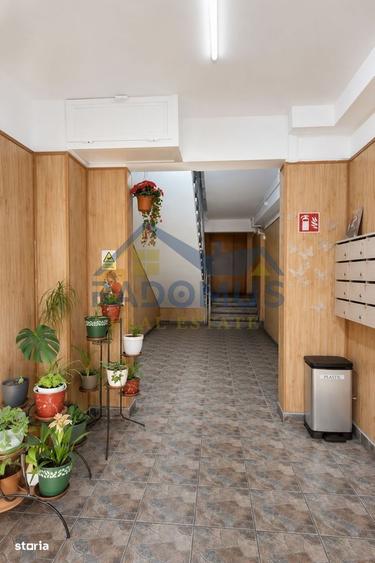 Apartament cu 2 camere, mobilat în Republicii