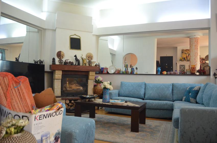 Apartament cu 3 camere decomandat, mobilat în Central