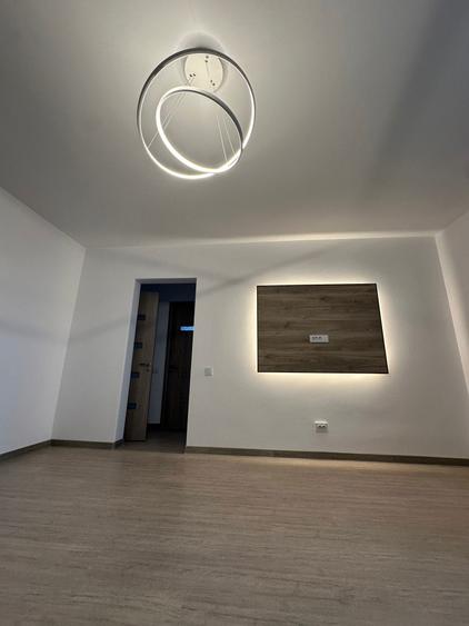 Vanzare apartament 2 camere - 12