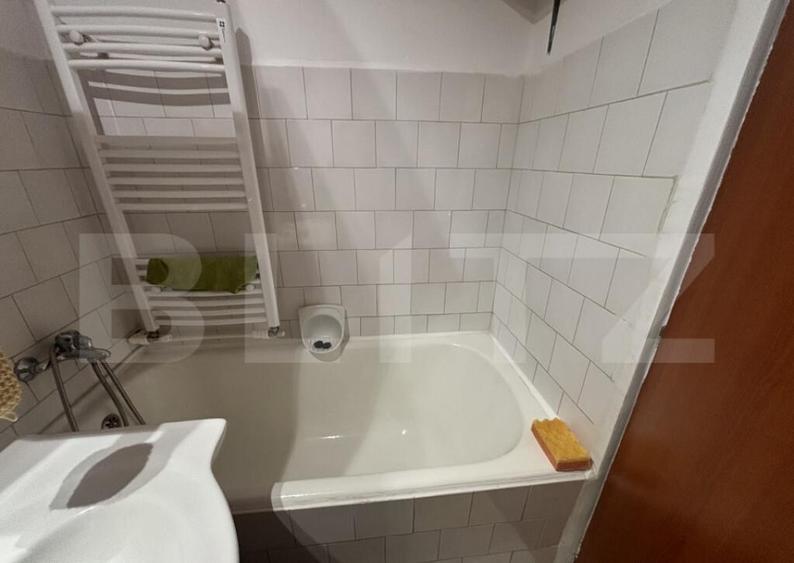 Apartament de vanzare 42 mp , strada Botizului - 4