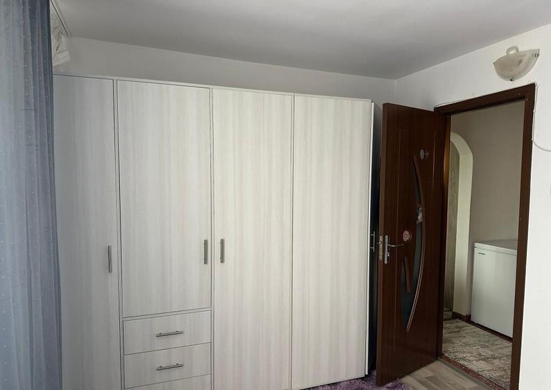 Apartament 2 camere etaj 4 , zona Independentei - 1