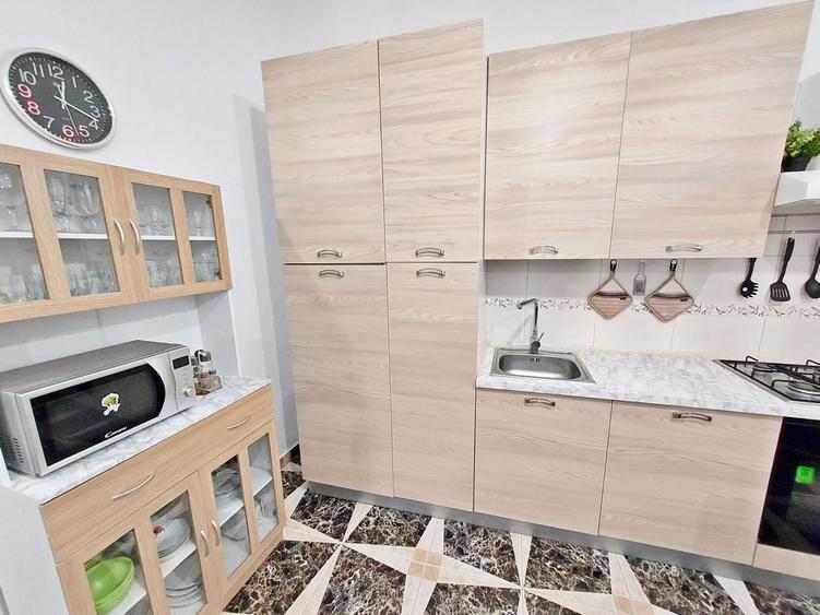 Apartament 3 camere, boxa, pod, parcare, Centru,  zona B-dul Eroilor - 15