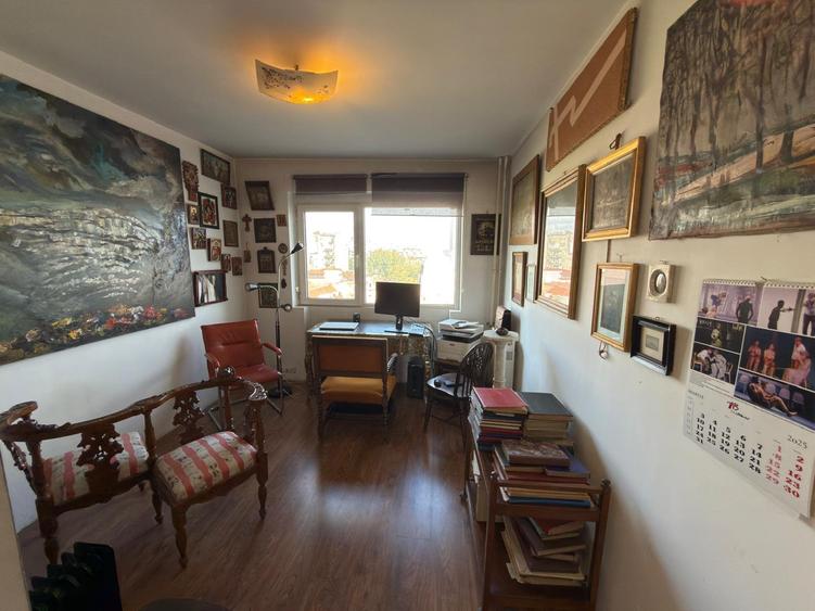 4 camere in blocul Scriitorilor, Piata Constitutiei, str. Apolodor nr. 13-15 - 1