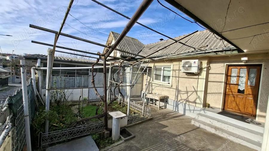 Vand casa in loc. Tulcea - 1