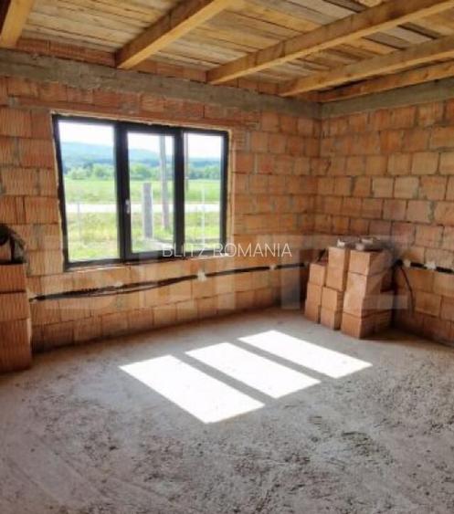 Casa parter, 120 mp, teren 1000 mp, la 25 km de orasul Bistr