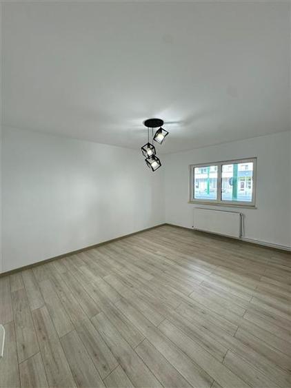 Apartament 2 camere, decomandat, zona Grivitei, Brasov - 4